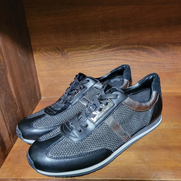 Michael Kors Maggie Mesh Sneaker 10M - Picture 4 of 6